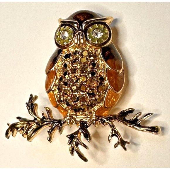 Vintage Napier Owl on Branch Gold Tone Sparkling Rhinestone Enamel Brooch Pin - Picture 1 of 8
